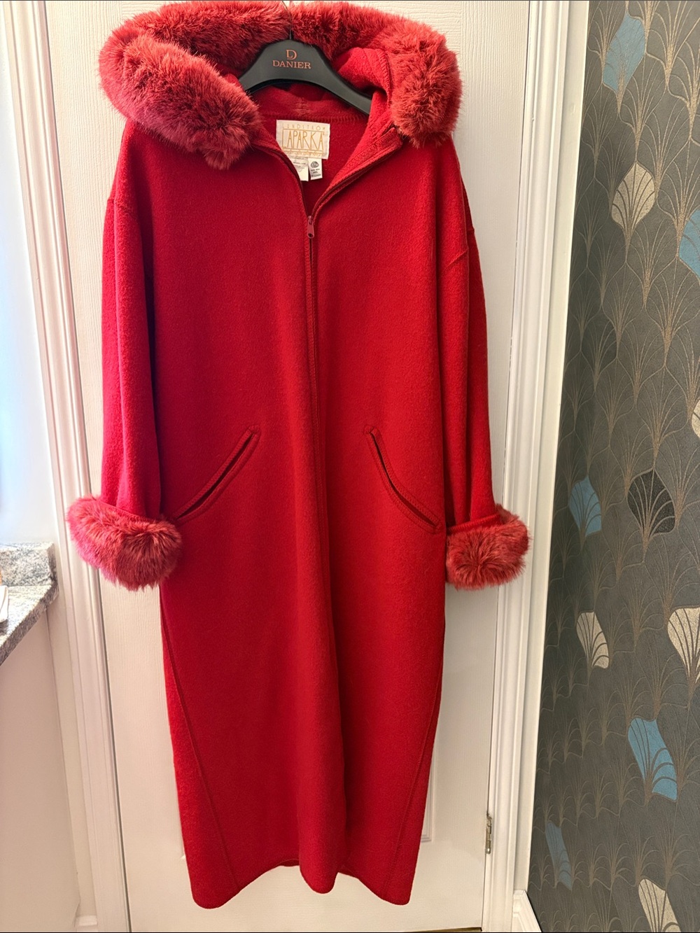 Linda Lundstrom LAPARKA size M Red Hooded Long Coat